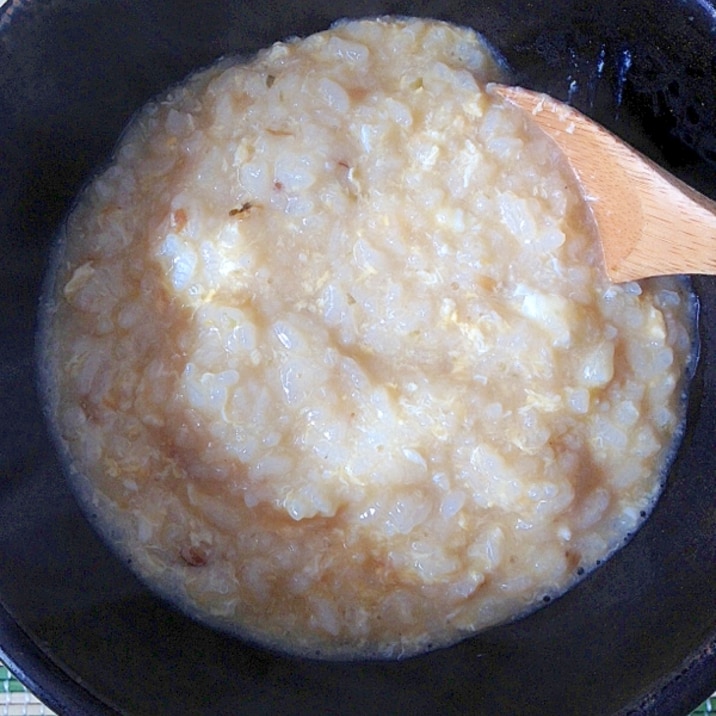 鰹節入り！醤油味の卵粥